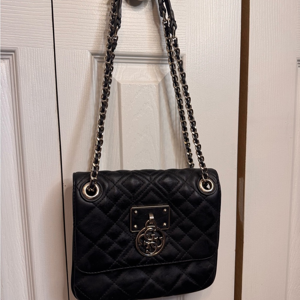 Guess Black Small Quilted Flap Chain Shoulder Bag Gold Tones Magnetic Closure - Picture 2 of 16
